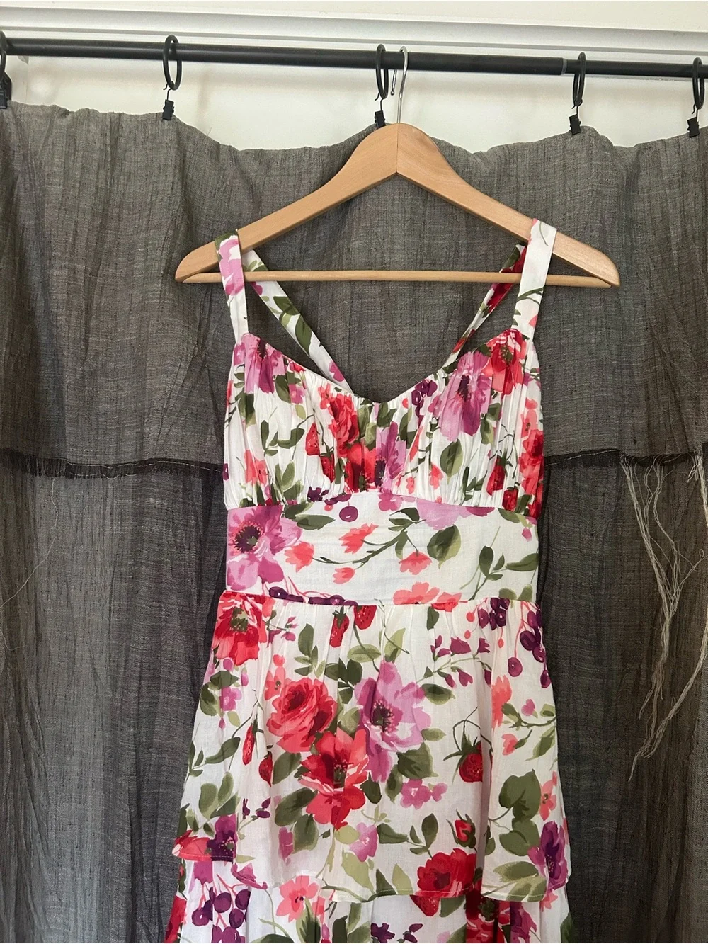 Abercrombie & Fitch sleeveless tiered